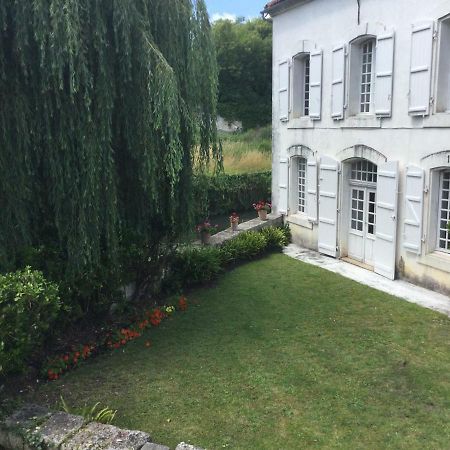 La Maison Du Pont La Rochebeaucourt-et-Argentine Eksteriør billede