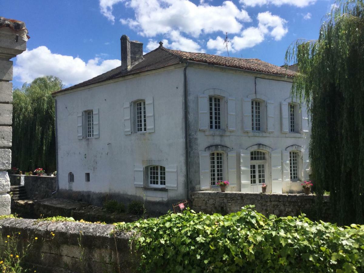 La Maison Du Pont La Rochebeaucourt-et-Argentine Eksteriør billede