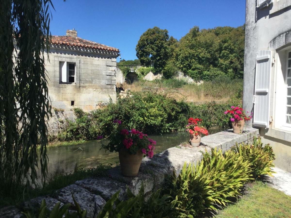 La Maison Du Pont La Rochebeaucourt-et-Argentine Eksteriør billede